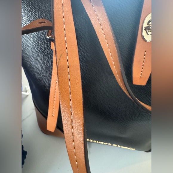 Dooney & Bourke Black and Tan Tote Bag + Dust Bag - Picture 12 of 12